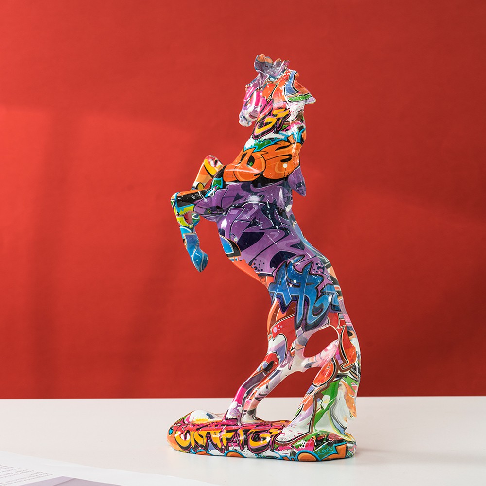 Estátua de cavalo graffiti, ar - Resin Art Decoration Items avaliação e preço